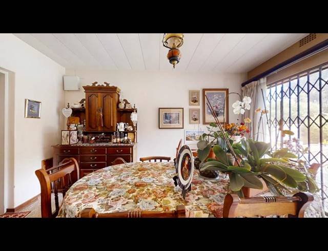 5 BEDROOM HOUSE FOR SALE IN PARKHILL GARDENS